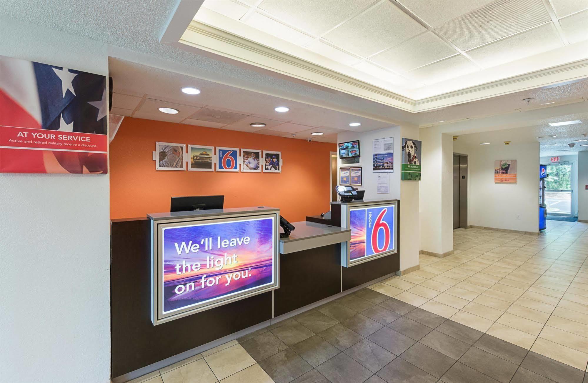 Motel 6-Columbia, Sc - Fort Jackson Area Eksteriør billede