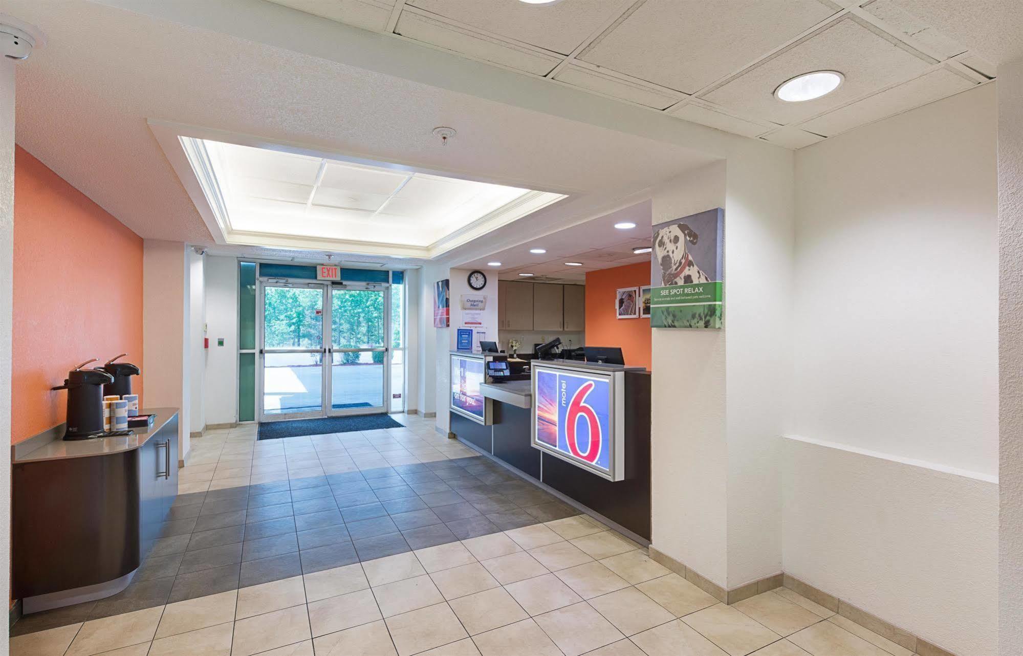 Motel 6-Columbia, Sc - Fort Jackson Area Eksteriør billede